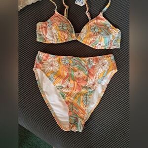 Woman's 2 piece bathing suit size Medium NWOT